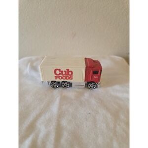 Hot Wheels 2000 Cub Foods  Grocery Truck Due Cast Toy Car